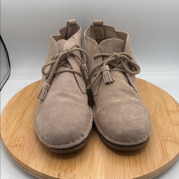 Tommy Bahama Evert Taupe Suede Desert Chukka Booties Women 9.5 Boho festival - Picture 3 of 11